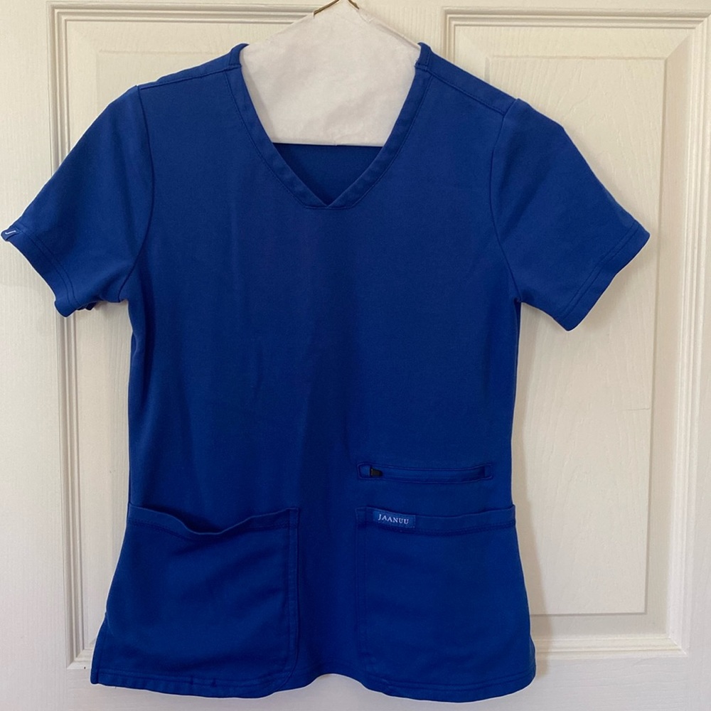 Jaanuu XS scrub top